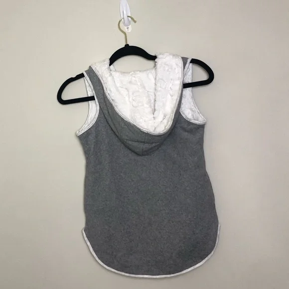 Mira Rae Gray Indian Inspired vest lined with faux fur, full zip, size 10/11 - Picture 2 of 11